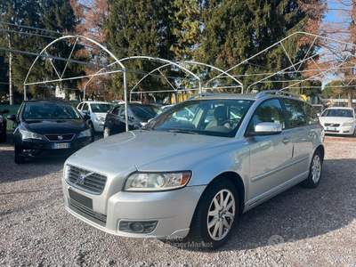 Volvo V50 D cat Kinetic usata Bulgarograsso
