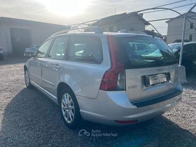 Volvo V50 D cat Kinetic usata Bulgarograsso
