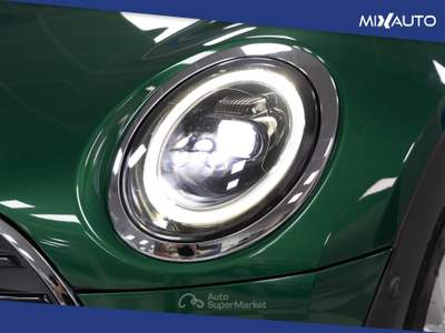 MINI Clubman 1.5 Cooper Essential Auto Bianco usata Latina