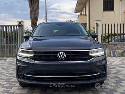 Volkswagen Tiguan Life 2.0 TDI 150CV DSG usata Partinico