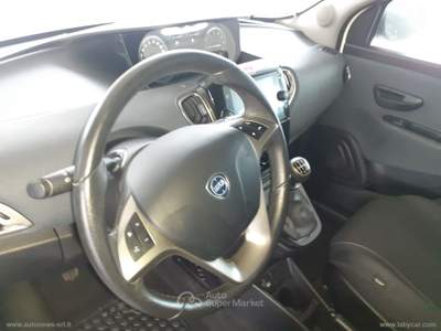 Lancia Ypsilon Ypsilon 1.0 FireFly 5pS&S HYBRID Bianco usata Stradella