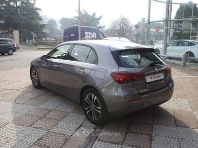 Mercedes-Benz Classe A d Automatic Progressive Advanced Grigio usata Nova Milanese