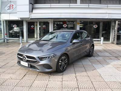 Mercedes-Benz Classe A d Automatic Progressive Advanced Grigio usata Nova Milanese