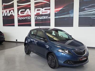 Lancia Ypsilon Adatta neo patentati Blu/Azzurro usata Cattolica