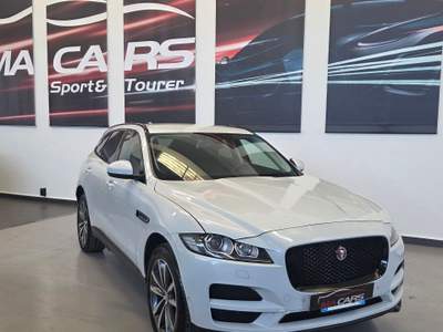 Jaguar F-Pace Versione Portfolio Bianco usata Cattolica