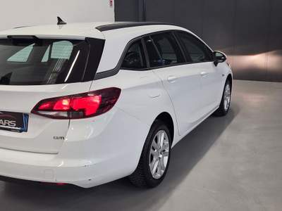 Opel Astra Perfetta in tutto Bianco usata Cattolica