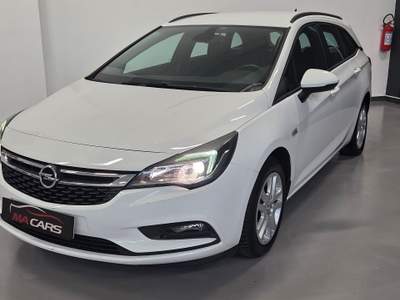 Opel Astra Perfetta in tutto Bianco usata Cattolica