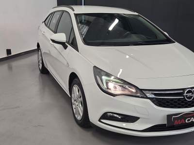 Opel Astra Perfetta in tutto Bianco usata Cattolica