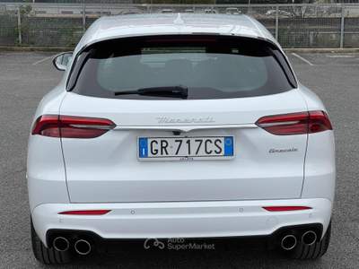 Maserati Grecale MHEV 300 CV AWD GT Hybrid 12.000 km IVA Compresa Bianco usata Fiumicino