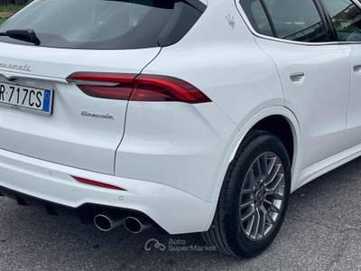 Maserati Grecale MHEV 300 CV AWD GT Hybrid 12.000 km IVA Compresa Bianco usata Fiumicino