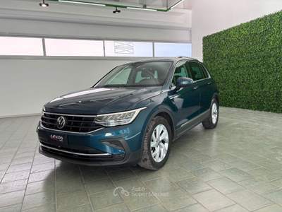 Volkswagen Tiguan NEOPATENTATI Blu/Azzurro usata Occhiobello