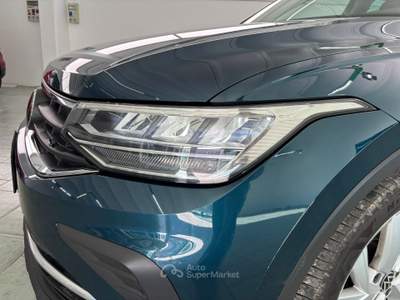 Volkswagen Tiguan NEOPATENTATI Blu/Azzurro usata Occhiobello