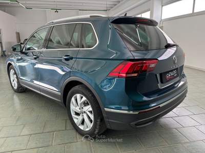 Volkswagen Tiguan NEOPATENTATI Blu/Azzurro usata Occhiobello