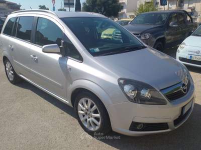 Opel Zafira 1.9 CDTI 120CV Cosmo Argento usata Arezzo