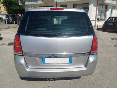 Opel Zafira 1.9 CDTI 120CV Cosmo Argento usata Arezzo