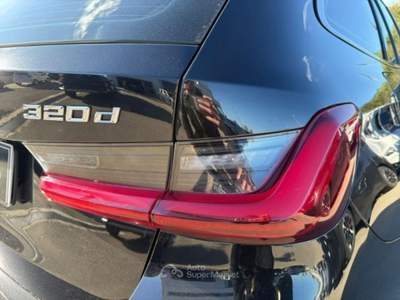 BMW Serie 3 320d 320 d 48V xDrive Touring Msport Nero usata LECCE