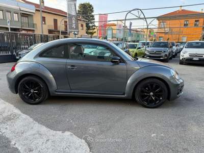 Volkswagen Maggiolino 1.2 TSI Design BlueMotion Technology Grigio usata Varedo