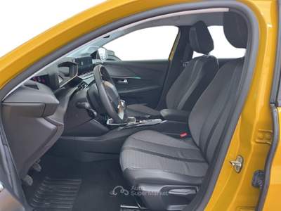 Peugeot 208 II 2019 1.2 puretech Allure Pack s&s 75cv Giallo usata Torino