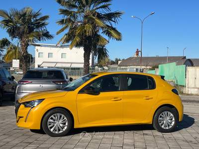Peugeot 208 PureTech 75CV Active Neopatentati Finanziabile Giallo usata Manzano