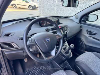 Lancia Ypsilon Ypsilon 1.0 FireFly 5 porte S&amp;S Hybrid Silver Nero usata Miranda