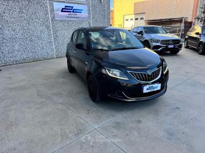 Lancia Ypsilon Ypsilon 1.0 FireFly 5 porte S&amp;S Hybrid Silver Nero usata Miranda
