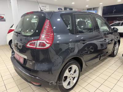 Renault Scénic Scenic 1.5 dci 2011 150 mila km Grigio usata Qualiano