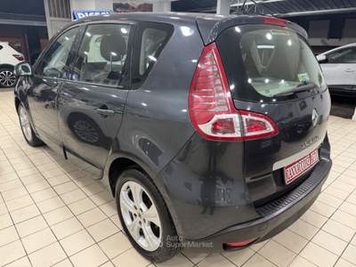 Renault Scénic Scenic 1.5 dci 2011 150 mila km Grigio usata Qualiano