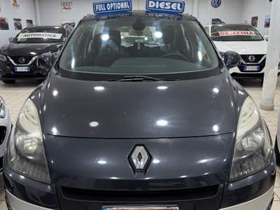 Renault Scénic Scenic 1.5 dci 2011 150 mila km Grigio usata Qualiano
