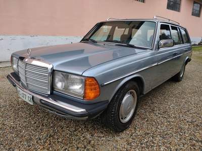 Mercedes-Benz Classe E 200 T SW GPL ASI Blu/Azzurro usata SAN MARTINO SICCOMARIO