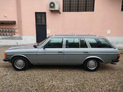 Mercedes-Benz Classe E 200 T SW GPL ASI Blu/Azzurro usata SAN MARTINO SICCOMARIO