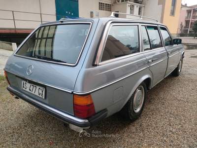 Mercedes-Benz Classe E 200 T SW GPL ASI Blu/Azzurro usata SAN MARTINO SICCOMARIO