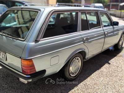 Mercedes-Benz Classe E 200 T SW GPL ASI Blu/Azzurro usata SAN MARTINO SICCOMARIO