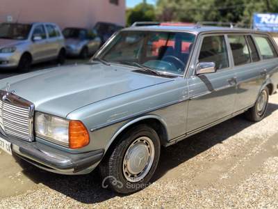 Mercedes-Benz Classe E 200 T SW GPL ASI Blu/Azzurro usata SAN MARTINO SICCOMARIO