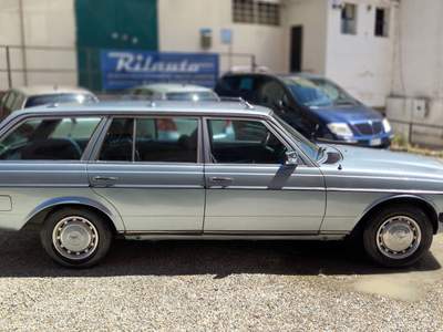 Mercedes-Benz Classe E 200 T SW GPL ASI Blu/Azzurro usata SAN MARTINO SICCOMARIO