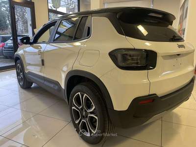 Jeep Avenger Avenger 1.2 turbo e-hybrid mhev Summit 110cv edct6 Bianco usata Lonate Pozzolo