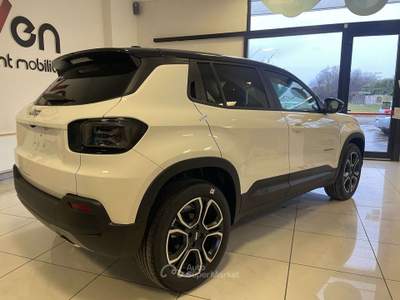 Jeep Avenger Avenger 1.2 turbo e-hybrid mhev Summit 110cv edct6 Bianco usata Lonate Pozzolo
