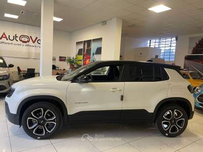 Jeep Avenger Avenger 1.2 turbo e-hybrid mhev Summit 110cv edct6 Bianco usata Lonate Pozzolo