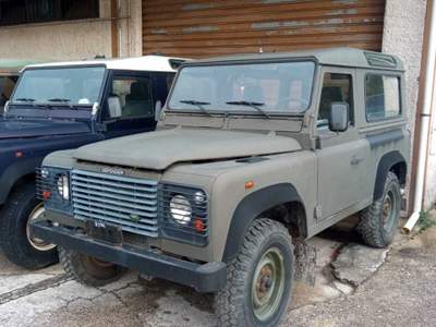 Land Rover Defender defender 90 td5 Verde usata Ascoli Piceno Land Rover Defender defender 90 td5 Verde usata Ascoli Piceno