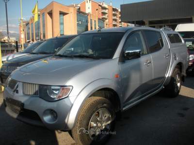 Mitsubishi L200 pick-up Argento usata Frosinone