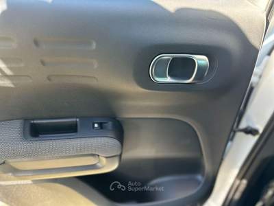 Citroen C3  2021 - c3 aircross 1.5 bluehdi shine s&s 120cv eat6 Bianco usata Roma