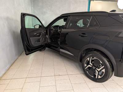 Peugeot 2008 2008 - 1.2 puretech 100cv - Allure Nero usata Robecco sul Naviglio