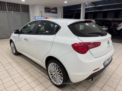 Alfa Romeo Giulietta 1.6 jtdm exclusive Bianco usata Qualiano