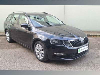 Skoda Octavia 1.6 TDI SCR 115 CV DSG Wagon Executive Nero usata Feltre