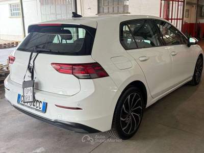 Volkswagen Golf Golf VIII 2020 2.0 tdi Life 150cv dsg Bianco usata Reggio nell'Emilia