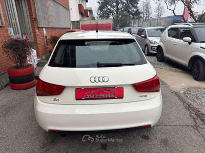 Audi A1 1.2 tfsi 86cv Attraction Bianco usata Cernusco sul Naviglio