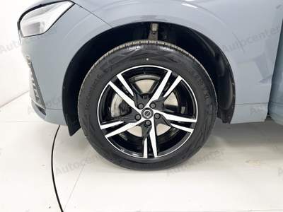 Volvo XC60 B4 (d) **TRAZ ANT** 197CV AUT PLUS DARK Grigio usata Bassano del Grappa