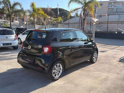 Smart ForFour forfour 70 1.0 Passion Nero usata Cercola