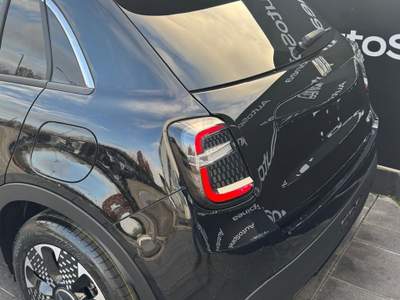 Fiat 600 600 Hybrid 110 CV DCT MHEV La Prima Nero usata Spinea