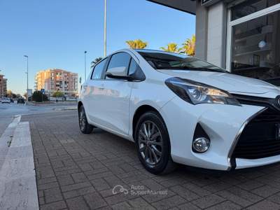 Toyota Yaris 5 porte Active Bianco usata Andria
