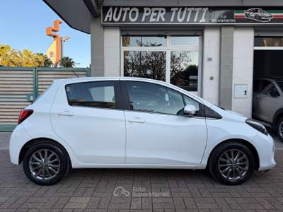 Toyota Yaris 5 porte Active Bianco usata Andria